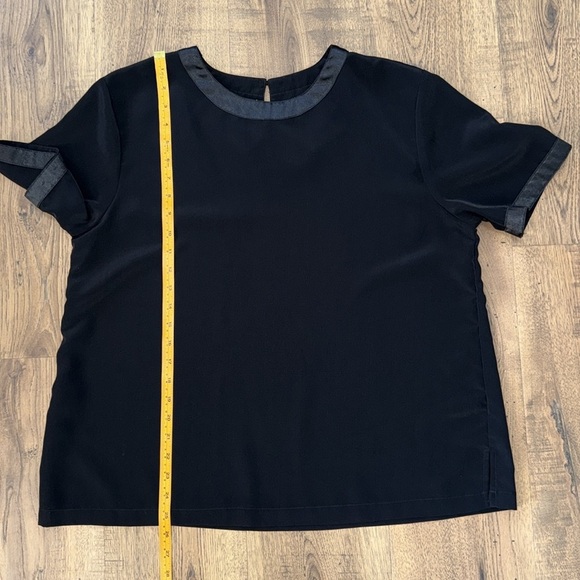 BFA CLASSICS Black Short Sleeve Top - Picture 3 of 5